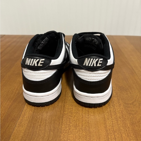 Nike Kids Black and White Sneakers - Picture 4 of 8